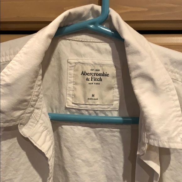 A&F White Collared Button-up Shirt - Picture 2 of 3